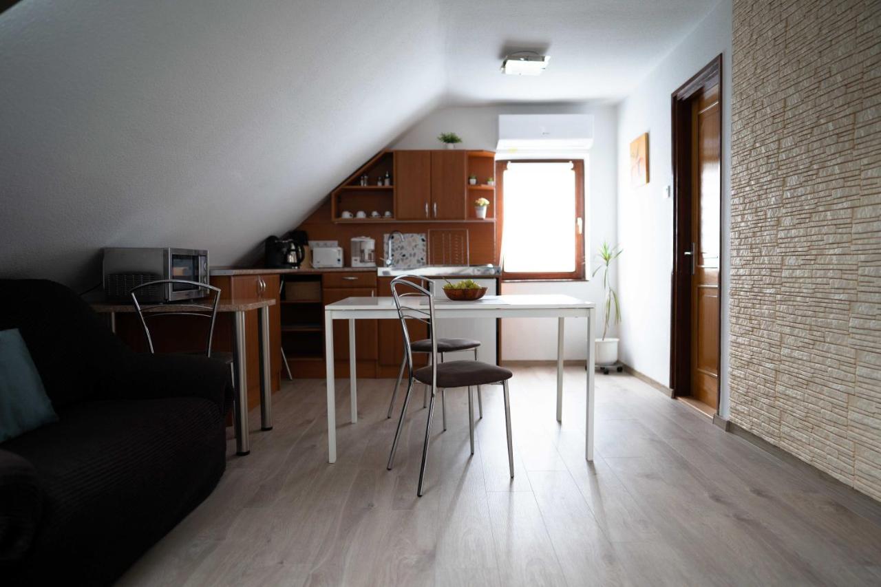 Marietta Apartman ヘーヴィーズ エクステリア 写真