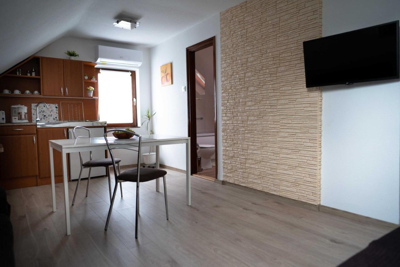 Marietta Apartman ヘーヴィーズ エクステリア 写真